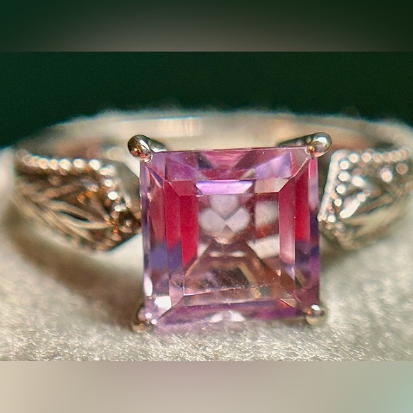 VINTAGE sz6 DESIGNER STS 2.6CTW EMERALD CUT COLOR CHANGING GEMSTONE 925SS ring - Picture 13 of 16